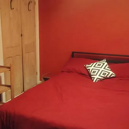 Guest house Fernleigh Homestay Bristol